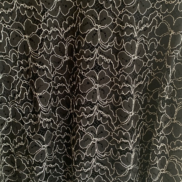 Elle laced Tank Top - Picture 3 of 10